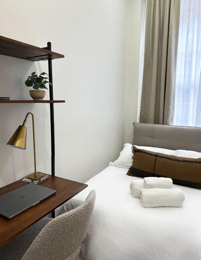 Outsite Chelsea Hotel นิวยอร์ก ภายนอก รูปภาพ